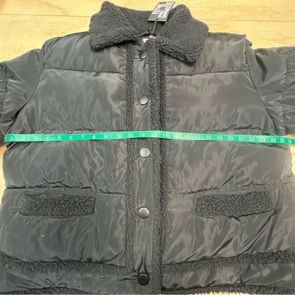 Future Collective Women's Shearling Trim Button-Front Puffer
Jacket - Black XL - Picture 6 of 9